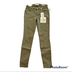NWT Jessica Simpson Kiss Me Super Skinny Jeans in Soft Olive